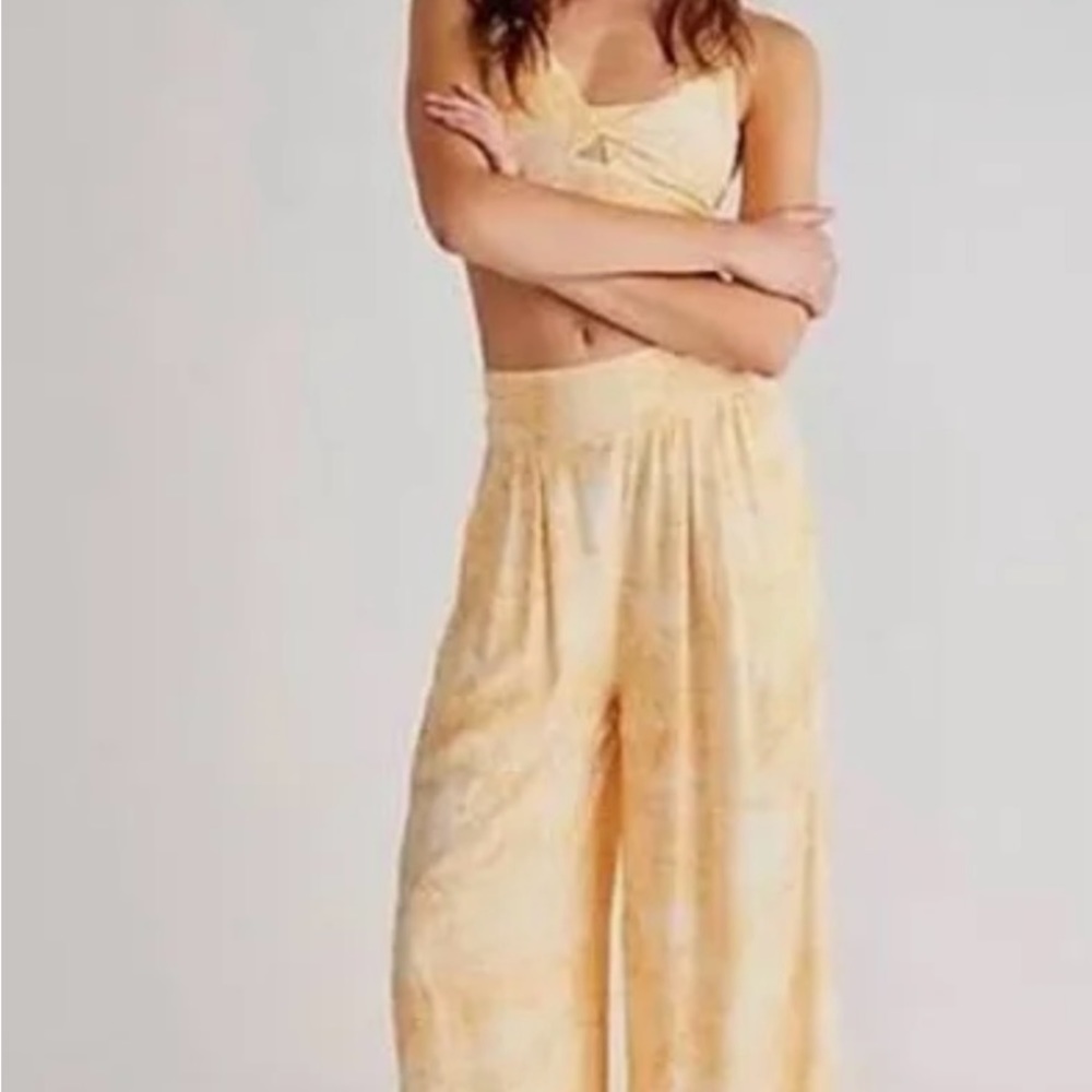 Free People Vanessa high rise wide leg pants and top set in gold only size small - Picture 2 of 13